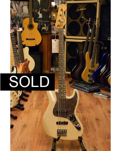 Fender Deluxe Power Jazz Bass Honey Blonde